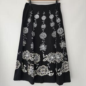 White House Black Market‎ black A-line skirt embroidered flowers sequins size 6